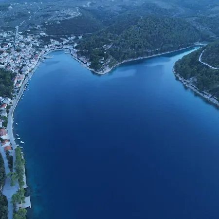 Juje Apartahotel Povlja (Brac)